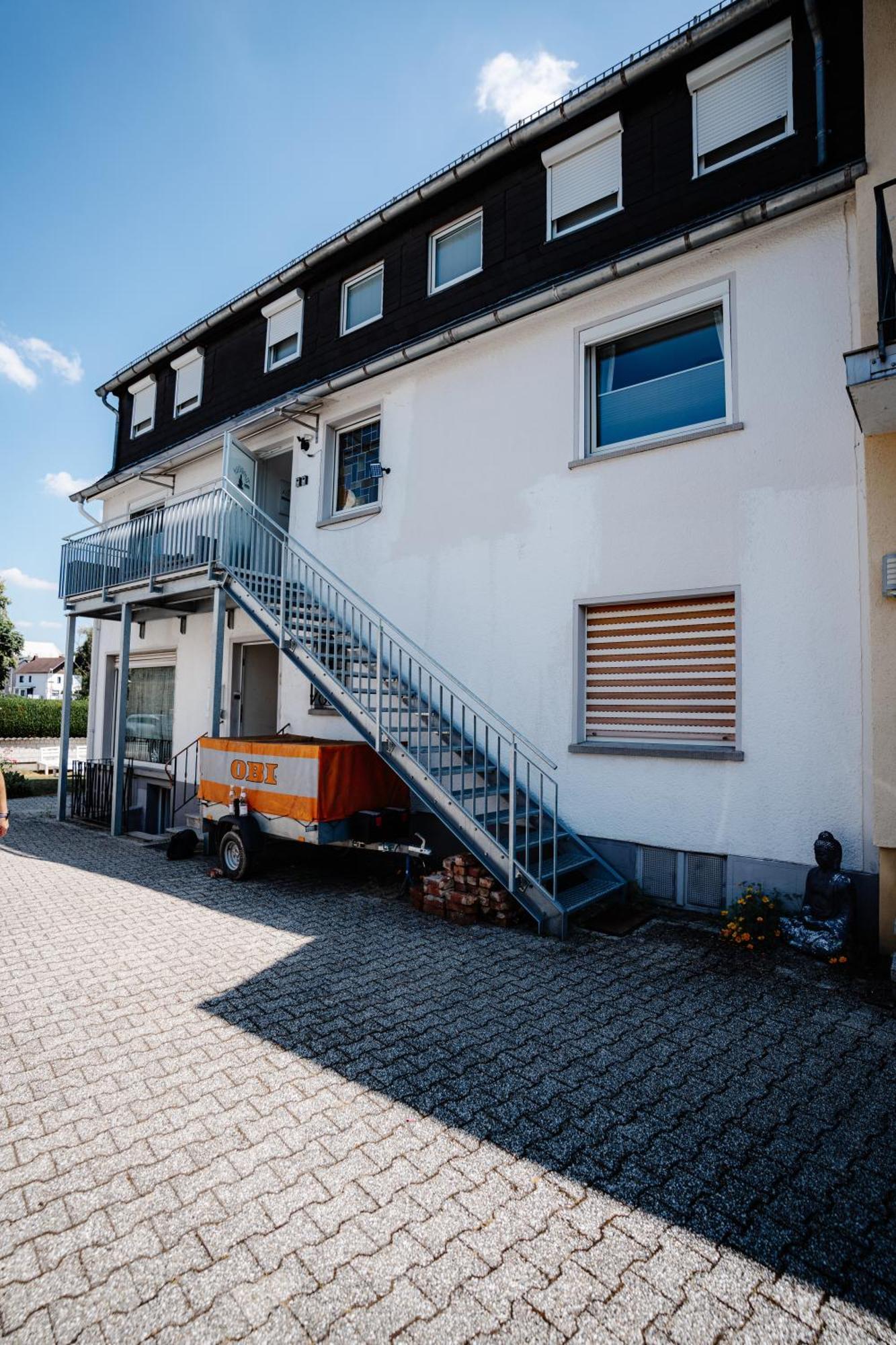 Timeout Royal Apartment Ellar Exterior photo